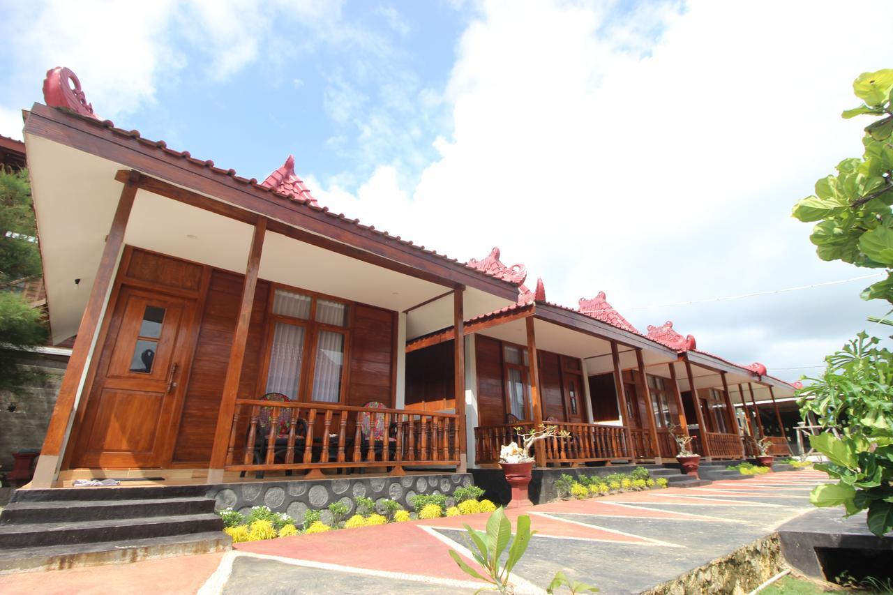 The Royal Joglo Otel Tepus Dış mekan fotoğraf