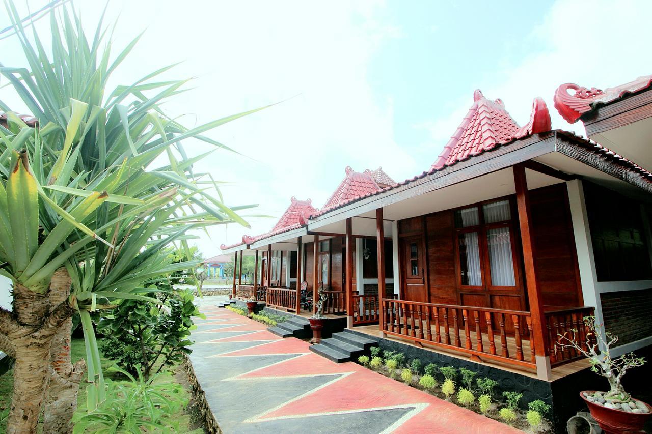 The Royal Joglo Otel Tepus Dış mekan fotoğraf