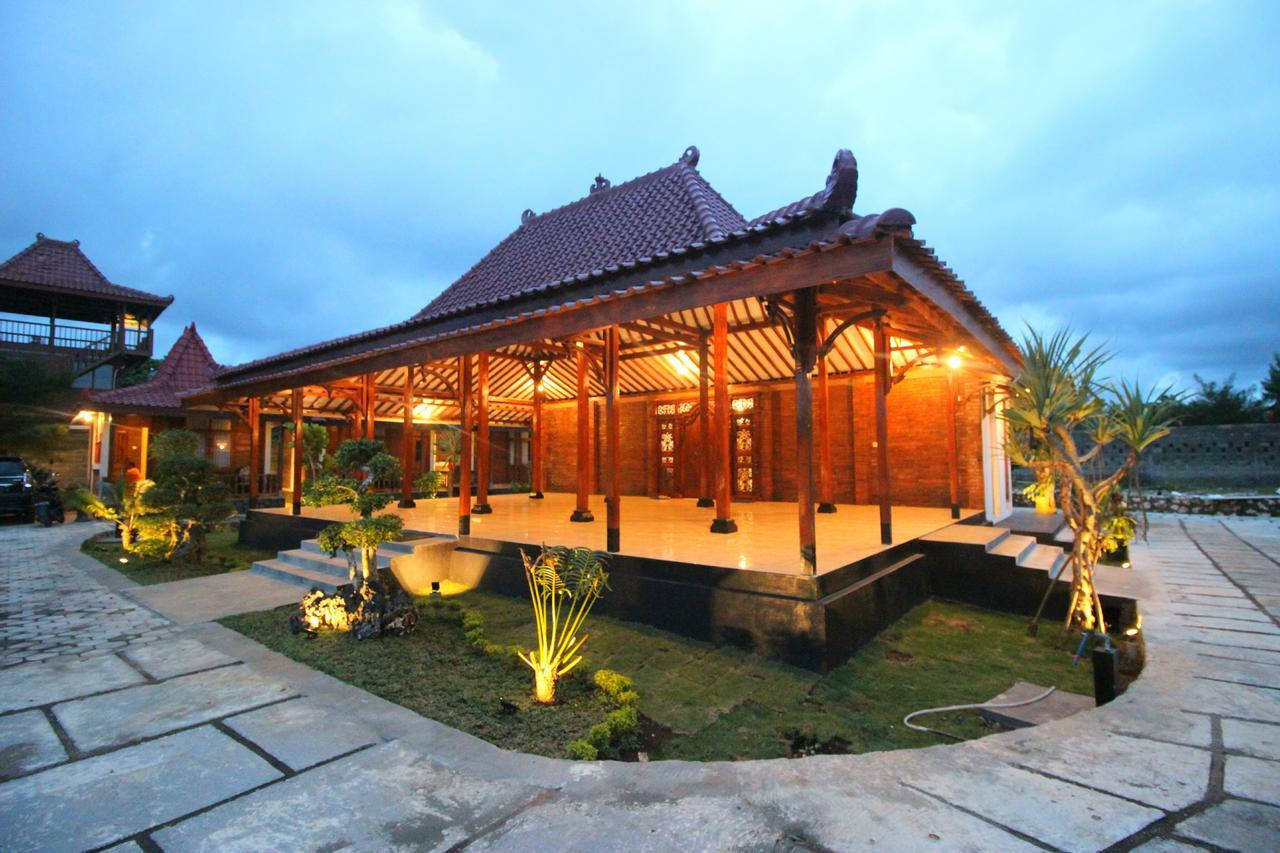 The Royal Joglo Otel Tepus Dış mekan fotoğraf