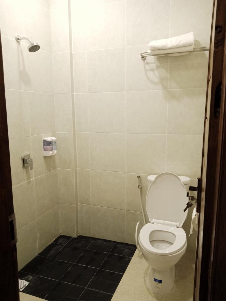 The Royal Joglo Otel Tepus Dış mekan fotoğraf