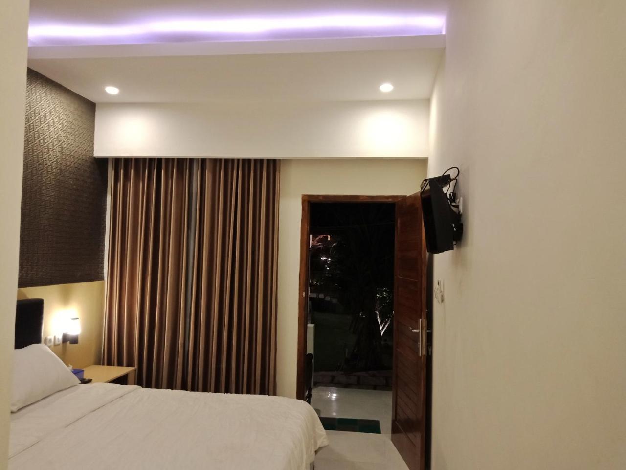The Royal Joglo Otel Tepus Dış mekan fotoğraf